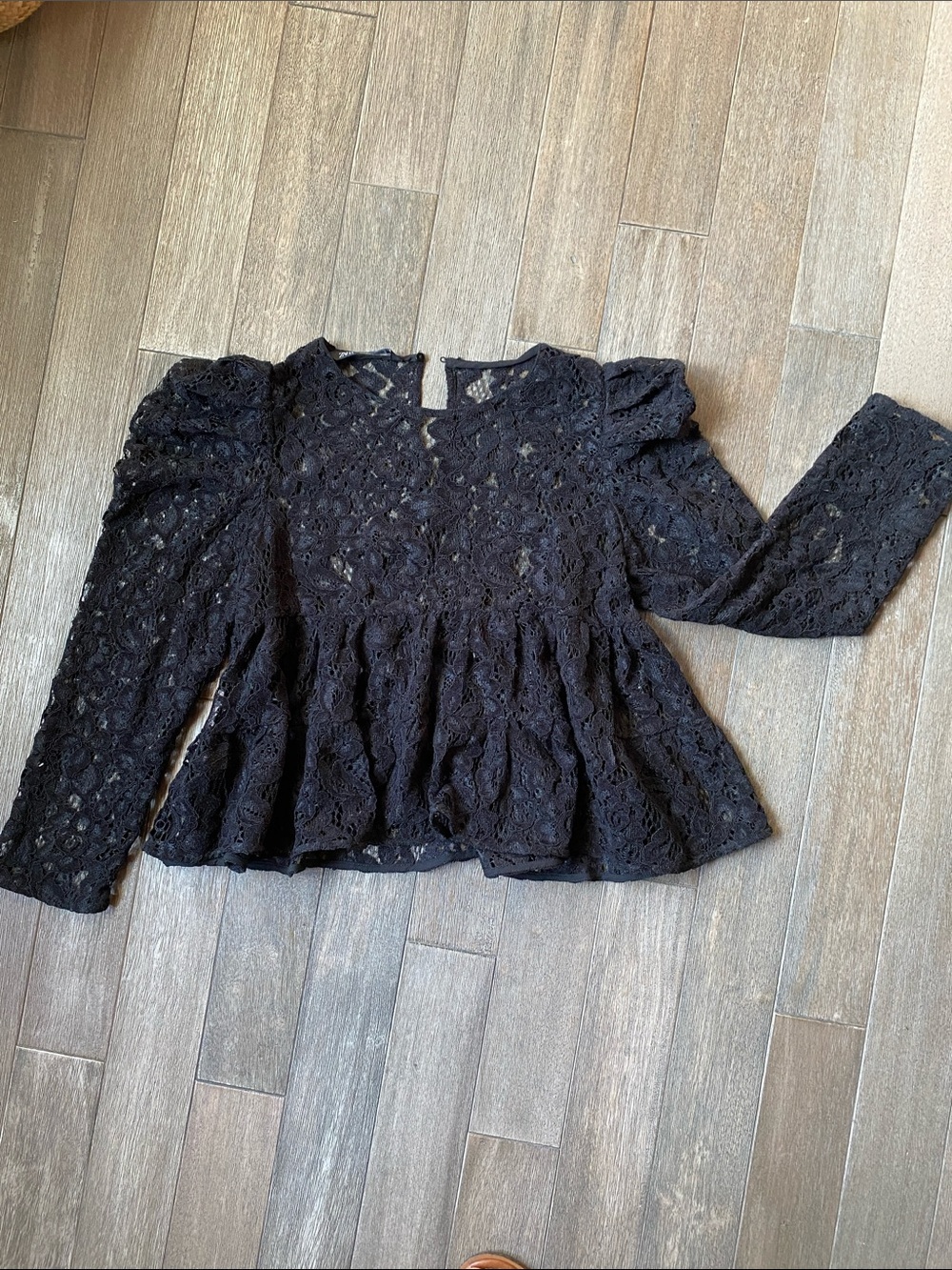 Zara Black Floral Lace Puff-Sleeve Empire Waist Peplum Top, Size Small - Picture 4 of 13